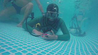 Latex Diving in latex Quick View Porn - New Sex Videos On...-1