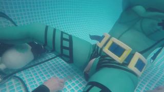 Latex Diving in latex Quick View Porn - New Sex Videos On...-7