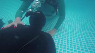 Latex Diving in latex Quick View Porn - New Sex Videos On...-9