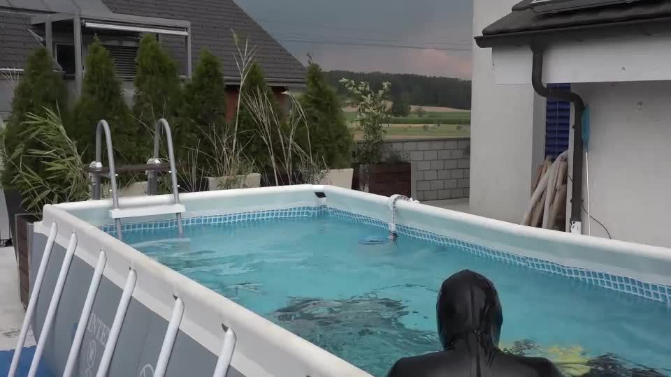 Latex Diving in latex Quick View Porn - New Sex Videos On...