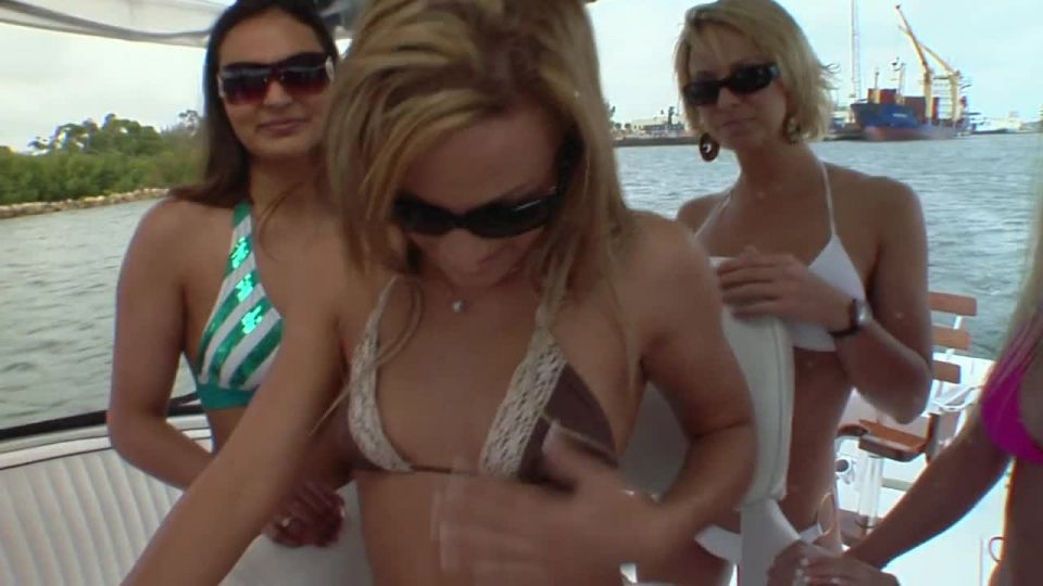 Lesbian Party Time On Boat amateur 