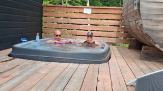 Blowjob I fuck my wife in the spa of the Bel-Air chalet in Mont Tremblant part 1-2