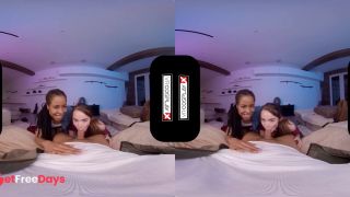The Last of Us Ellie and Riley Threesome in Vr Xxx Parody-2