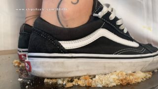  Crushing   Tramplegirls Shoejobs and Cockcrush: A Crushing Dream Comes True Food Crush POV and Underglass Views In Vans Old School Sneakers  Crushing-3