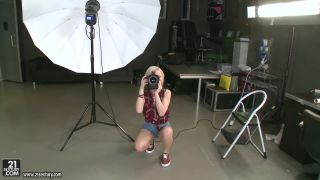 Online video Zazie (aka Mikki Galante, Zazie Skymm) (Blonde Zazie`s Photography) blonde-5