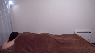 FC2-PPV-4731257 ４０代半ばの主婦の女性がネット予約で再来店してくれました。成熟した肉体は育児等で、疲れ果てていて欲求不満でミルクも爆発寸前です‼-1