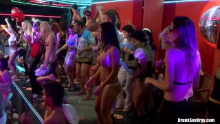 Porn tube Bikini Beach Balls Part 6 — Cam 3-9