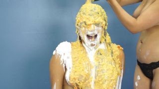 Custom Fetish - Vivian s First Huge Messy Cam 1 Close - Fetish-1