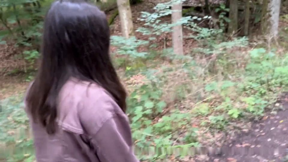 [K2S.CLUB] LeMaSnuSnu - Spaziergang mit Dildo in der Pussy eskaliert - Im Wald gefickt und in... - FullHD 1080P