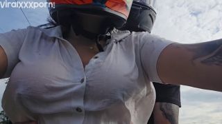 Public  Didi's Customer Hops In No Bra Fuck Video-6