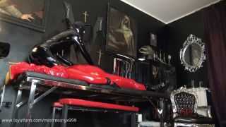 THE COUNTESS NYX - Latex Submission And Edging.-6