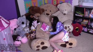 Diaperedonline2Samara Samara Reading to Stuffies-6