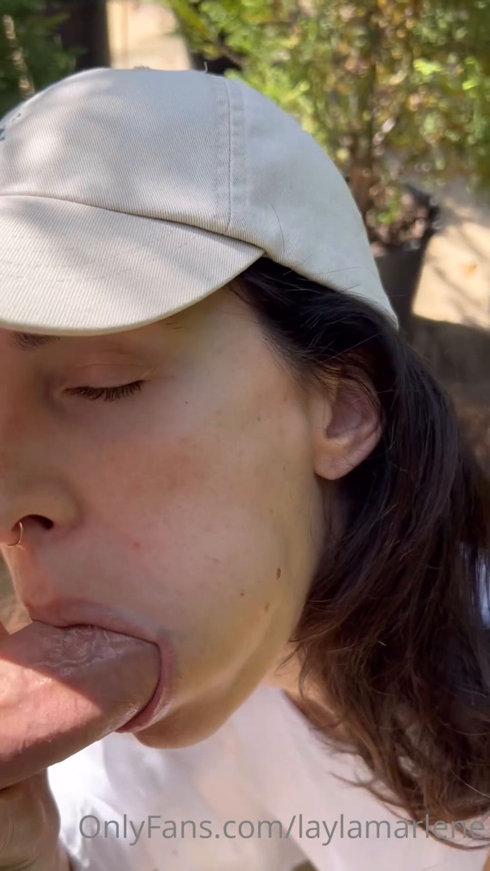 Layla Marlene (laylamarlene) Quick Blowjob At The Plants Shop Onlyfans (Blowjob porn)