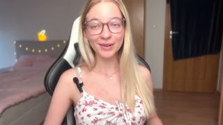 Manipulate 4 steps to MANIPULATE a slave  dominatrix guide-5