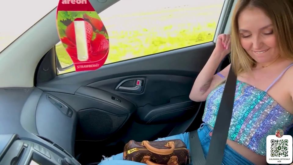 The stepmother had sex in the car with her stepson's classmate [1080p] - Teen