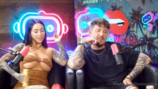 FUCKING A LITTLE PERSON (Blonde porn) Lily Phillips-1