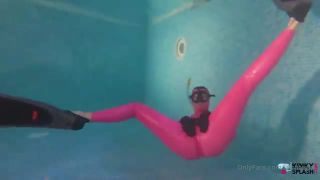 UKCuteGirl () Ukcutegirl - your sexy latex doll finally gets in the water for some free diving on kinkysplashcom th 27-11-2020-8