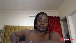 Ssbbw Lactating Mom Sucking And Milk Her Tits-6