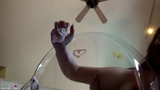 Nikki Sims 19 06 10 Nipple Painting Floor Cam – Full HD - Painting-0