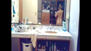 xxx video 2 woman in bathroom on webcam -3