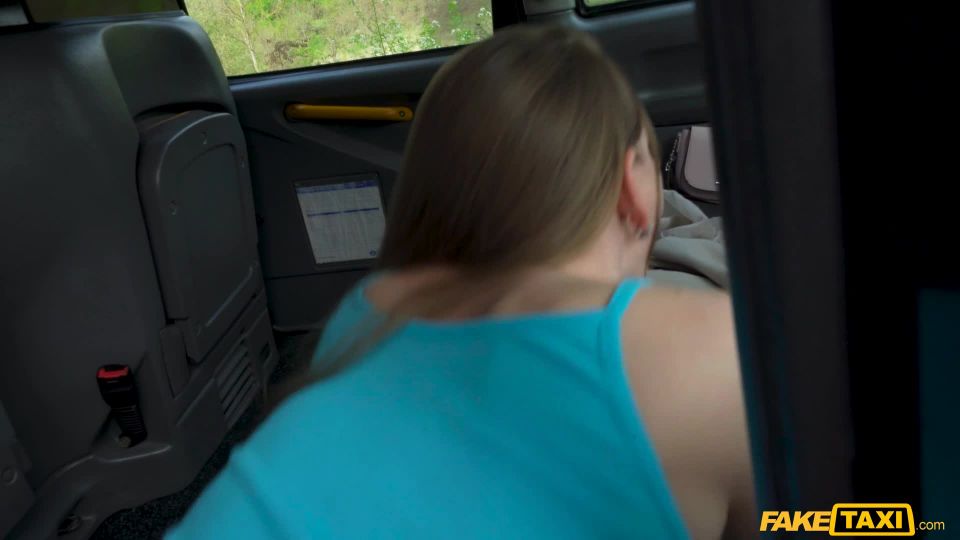 Arina Shy She Fucks So Loudly (Fingering porn)