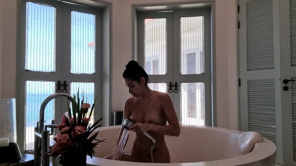 Cleagaultier43134088 video 2022-01-29 01-49