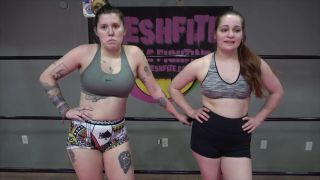 Liza Winterz vs Victoria Reign Extreme Fight-8