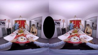 The Christmas Dinner Voyeur(Virtual Reality)-6