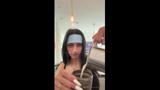 Mia Khalifa Seduces In Her Underwear With Her Tits Out Onlyfans (Amateur porn)-3