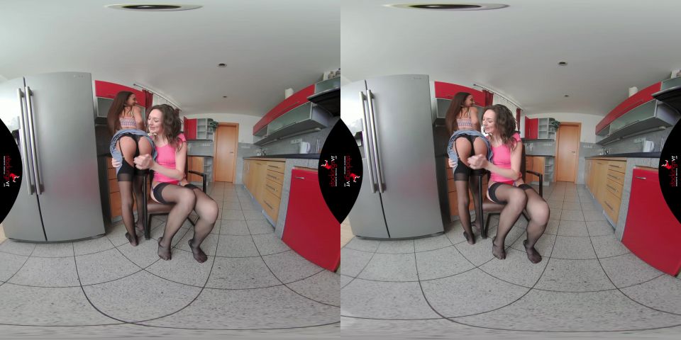 Isabella Della Vanessa Alessia - Addicted to Panties and Stockings 05 14 2023 Oculus 6K