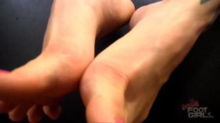 online video 39 Bratty Foot Girls - Miss Johannie - pov - pussy licking giantess feet fetish-3