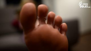 My Roommate'S Perfect Smelly Feet (Foot Worship, Sexy Feet, Flip Flops-3