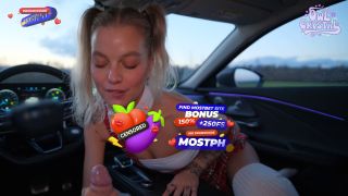 Video No Cash I Ve Got a Mouth Student Offers a Blowjob To The Driv...-8