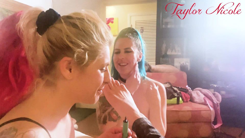 adult xxx video 16 XXXTaylorNicole – Toe Sucking Between Shoots on feet porn ebony bbw femdom