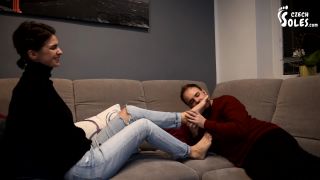 Czech SolesNikola's First Foot Worship In Her Life¡ (Foot Fetish, Sexy Feet, Bare Feet, Czech Soles,Young Feet) - 1080p-1