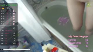 swblonde_-_dildo_shower_head_04-28-2020dag-0