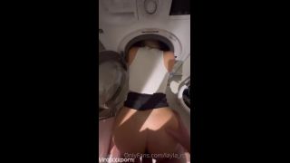 Cumshot layla_roo Stuck in Washing Machine and Teasing with Juicy Ass in OnlyFans Video LilyLanes-8