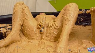 Lyndra Lynn - Cheerleader schlamm orgasmus 1012P - Amateur-7