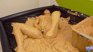 Lyndra Lynn - Cheerleader schlamm orgasmus 1012P - Amateur-8