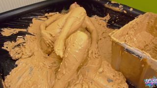 Lyndra Lynn - Cheerleader schlamm orgasmus 1012P - Amateur-9