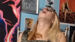 [GetFreeDays.com] Reaction Clip Using Tongue Vibrator Adult Video November 2022-9