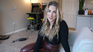 Femdom porn GirlsGoneHypnotized – Victoria wants a Divorce   Victoria -9