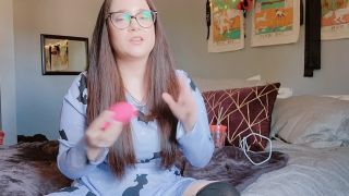 M@nyV1ds - CaityFoxx - Sex Toy Review - Clit Sucker With Tongue-9