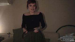 Fresh Faced 19yo Brille First Time Casting Video amateur -0