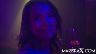 Trio in the strip club - [Hardcore porn]-9