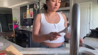 Little Laine () Littlelaine - housewife milf soaks herself doing the dishes until she has a massive orgasm on the counte 09-05-2021-1