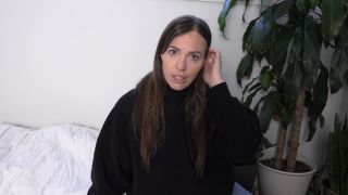 yogabella Mommy Receives step-Sons Accidental Dick Pics-1