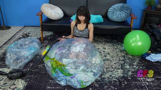 Custom Fetish - Candy C Inflates 3 Beach Balls w Machine - Fetish-2
