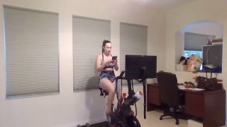 brittibratti 2023-08-29 Stream started at 08292023 1208 pm  Just Working Out-3