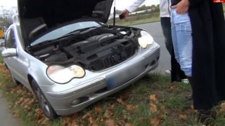 [K2S.CLUB] HornyRoxy - Motor kaltgepisst - Natursekt an der Bundesstraße - FullHD 1080P-5